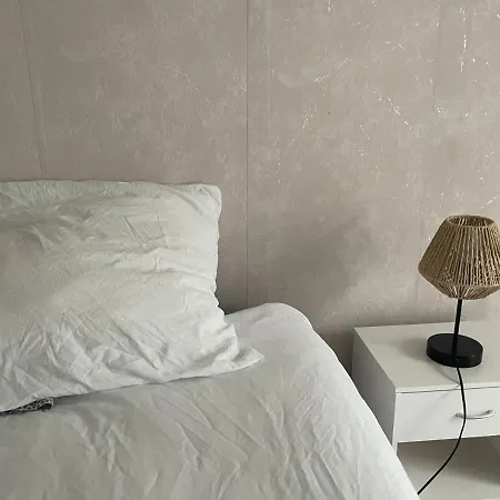 Le Repaire - Privee Dans Homestay